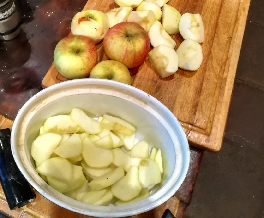 英国定番デザート・FruitCrumbleの写真1