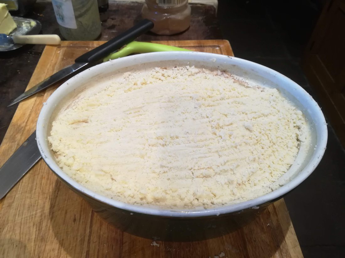 英国定番デザート・FruitCrumbleの写真2